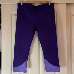 Used Gap Fit Capri Leggings